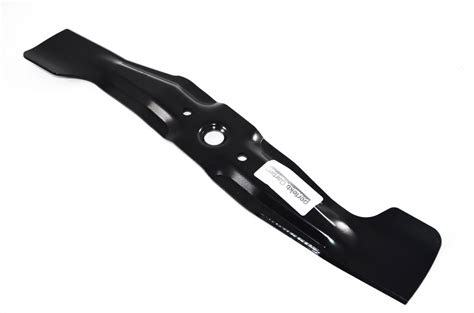 Detailný záber na žacie nože kosačky