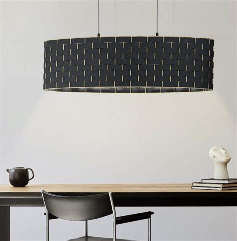 Široká škála autodielov a príslušenstva pre rôzne typy vozidiel.