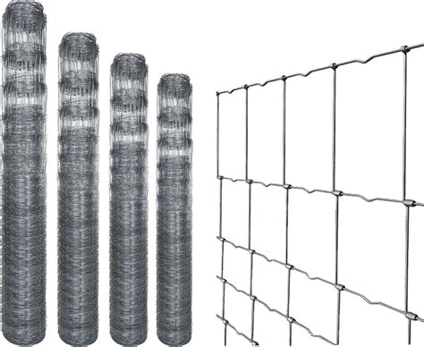 Infolgrafika porovnávajúca rôzne typy oplotenia: živý plot, drôtený plot s tieniacou tkaninou, drevený plot a WPC panely.