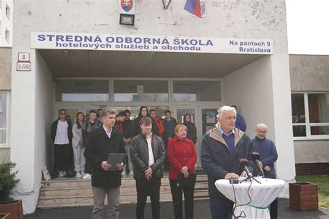 Štruktúra výberu strednej školy vrátane prieskumu a zohľadnenia budúcich požiadaviek trhu práce