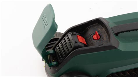 Detail akumulátorovej kosačky Bosch EasyMower 18V-32-200 s nastavenou výškou kosenia
