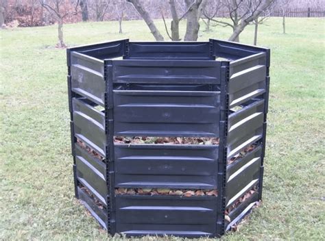 Detailný pohľad na technológiu Rocket - boxový kompostér s vnútorným šnekom.