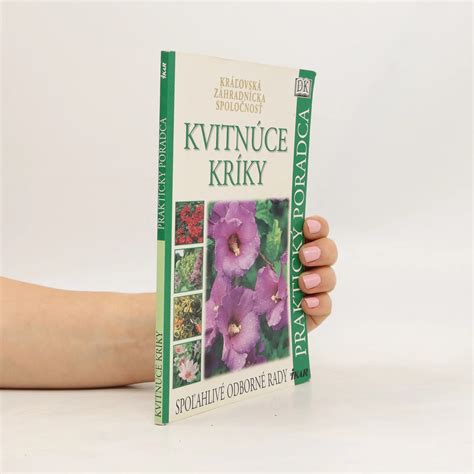 Kvitnúce jahňady hrabu a zoskupenie okrídlených semienok