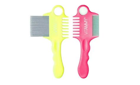 Ilustrácia postupu vyčesávania vší pomocou špeciálneho kovového hrebeňa