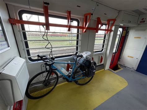 Schéma umiestnenia záhradného náradia a bicyklov vo vnútri domčeka Archer