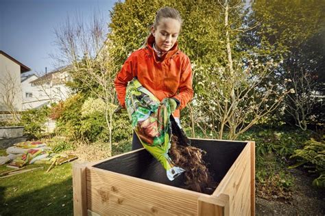 žena ručne pletie záhon