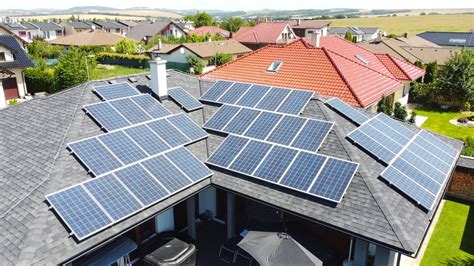 Solárne panely na streche vinárstva Ostrožovič.