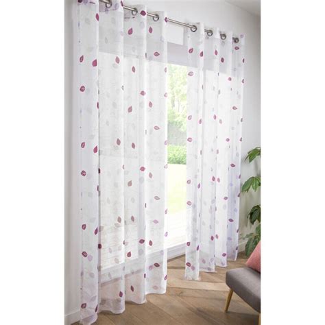 Detail listov hlošiny s výrazným žltoškvrnitým olistením