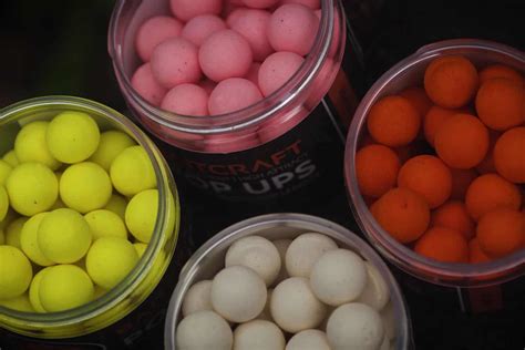 Tematické foto: Rôzne druhy a farby Pop Up boilies Gula Carp