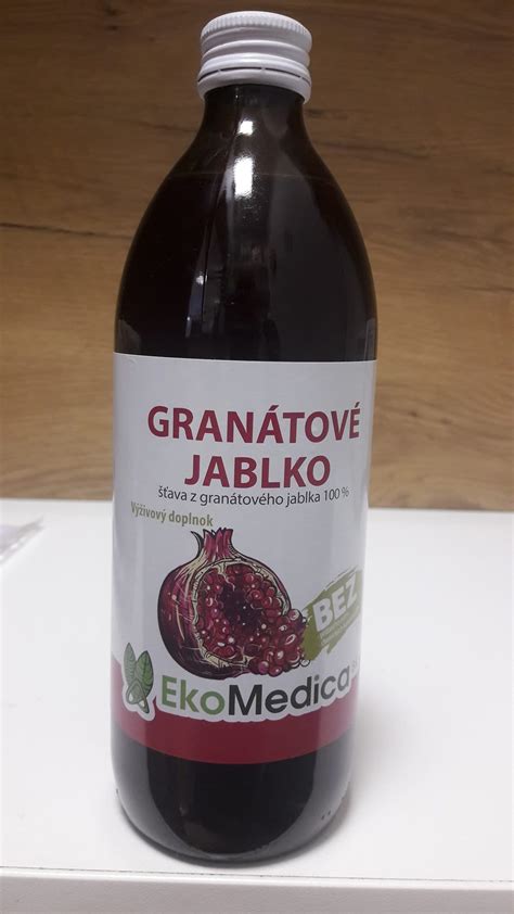 schéma znázorňujúca kôru dubu letného a jej najvýznamnejšie účinné látky, ako sú triesloviny (taníny), flavonoidy a minerály