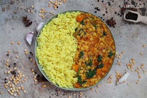 pole s ryžou vo východnej Ázii