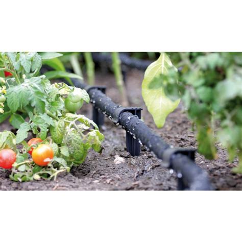 Ukážka rôznych typov kvapkovacích hadíc a príslušenstva