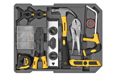 Infografika znázorňujúca proces rezervácie a vyzdvihnutia náradia v pobočke.