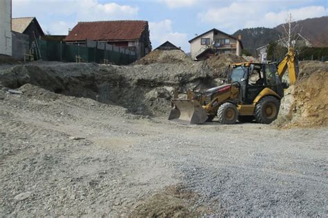 Schéma rôznych druhov zeminy a sypkých materiálov vhodných na terénne úpravy a záhradné práce v regióne Dunajská Streda